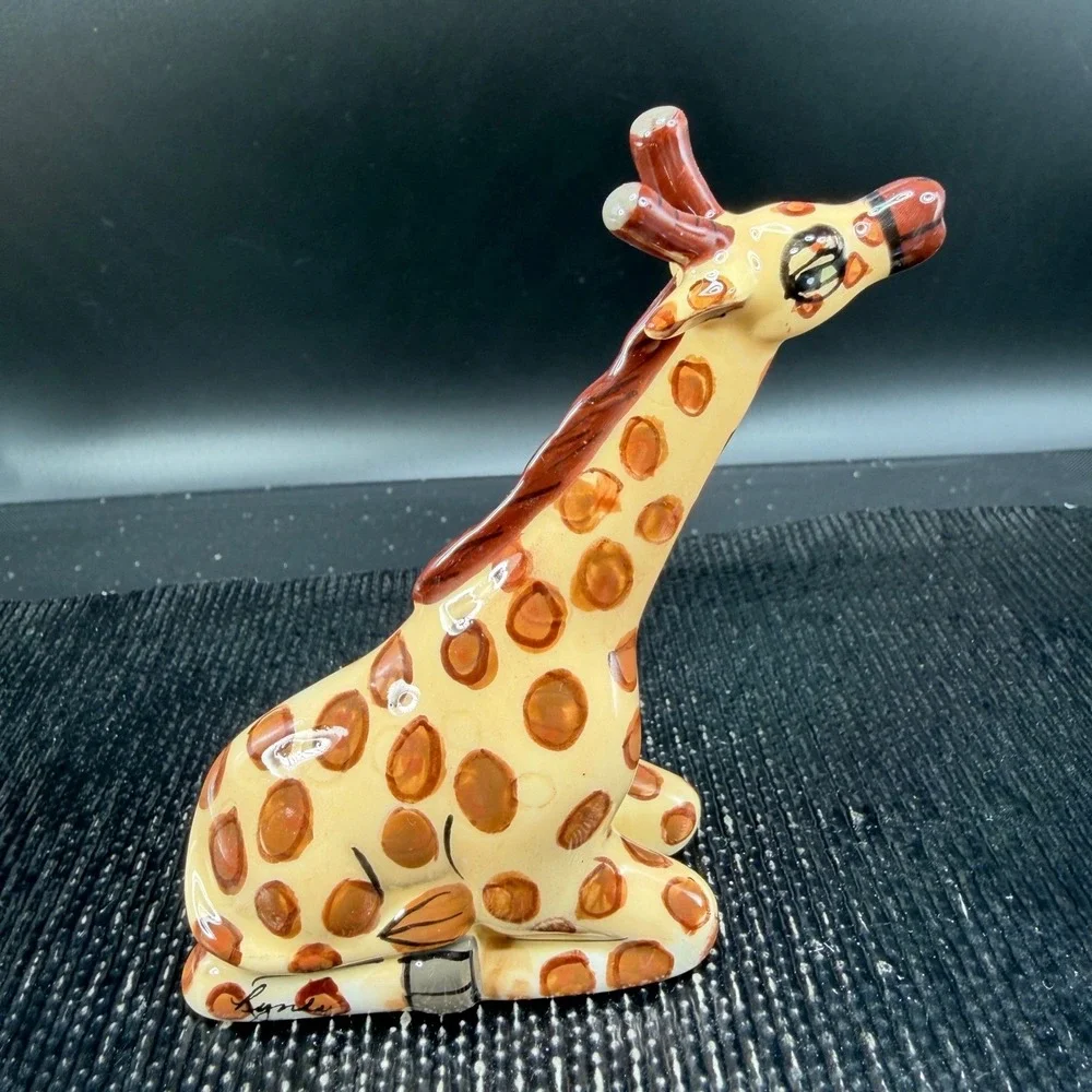 Blue Sky Ceramic Giraffe Salt and Pepper‎ Shaker Set Brown Tan Hand Painted 4in